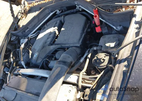 2013 BMW X5 xDrive35I/xDrive35I Premium/xDrive35I Sport Activity z USA, uszkodzony, nr VIN 5UXZV4C56D0B16818